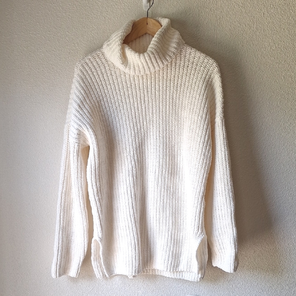 ABERCROMBIE & FITCH Cream Knitted Turtleneck Sweater Size Small